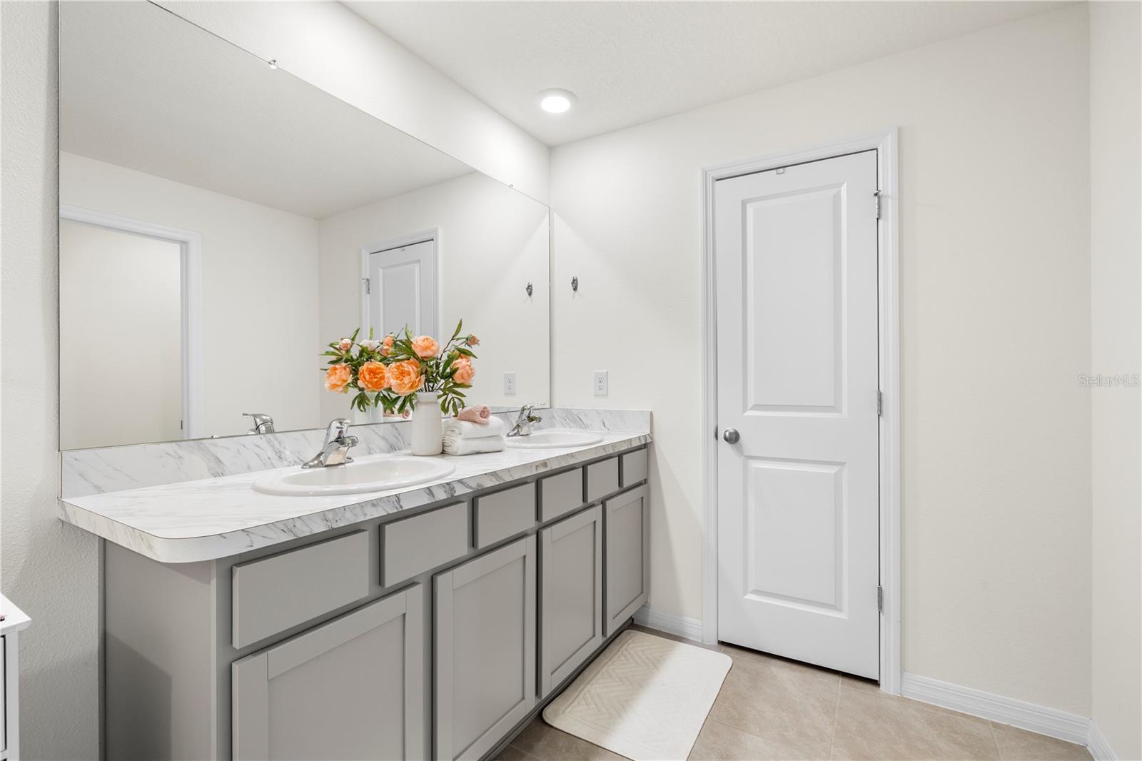 Image 23 of 59 For 37247 Kings Crown Drive