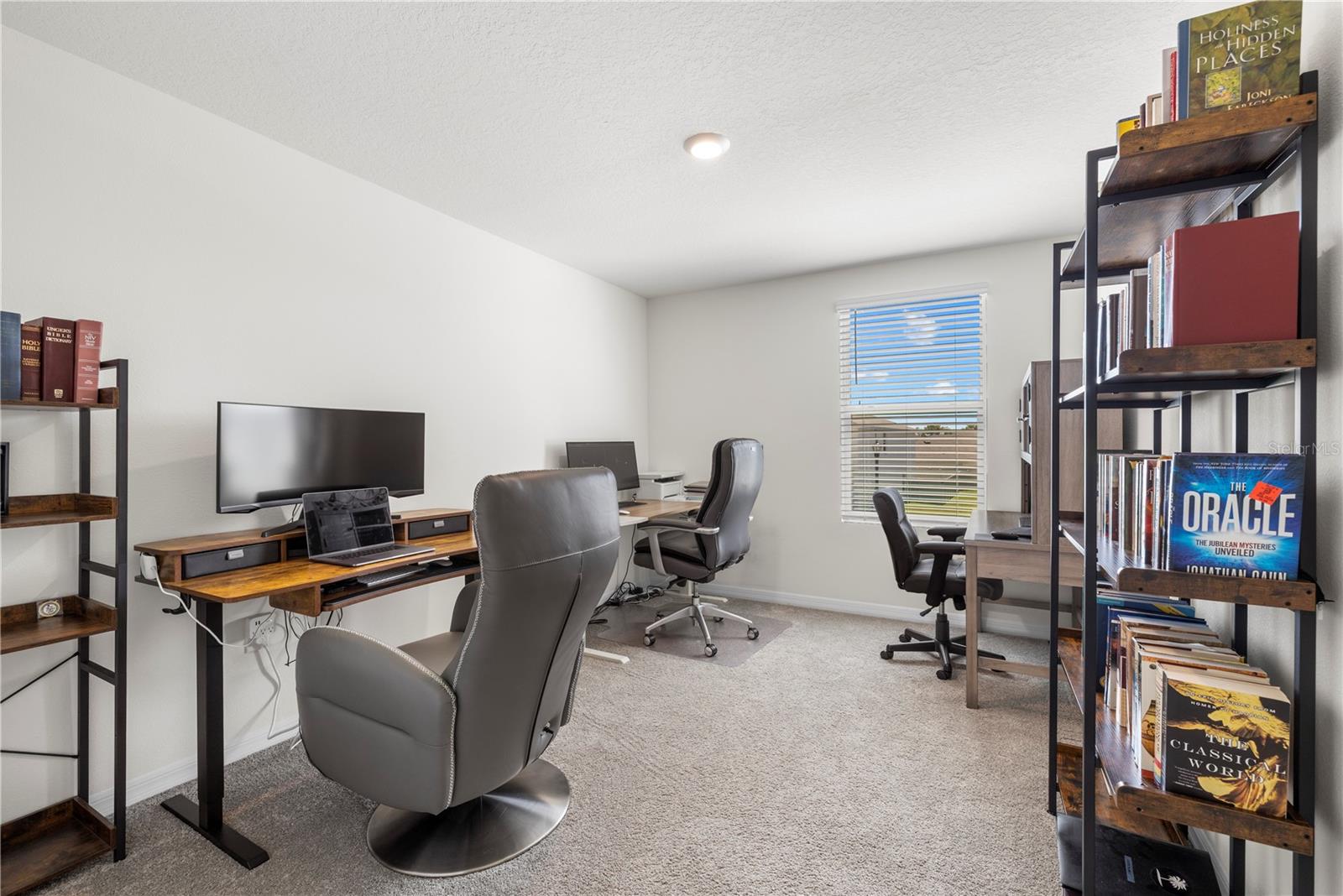 Image 34 of 59 For 37247 Kings Crown Drive