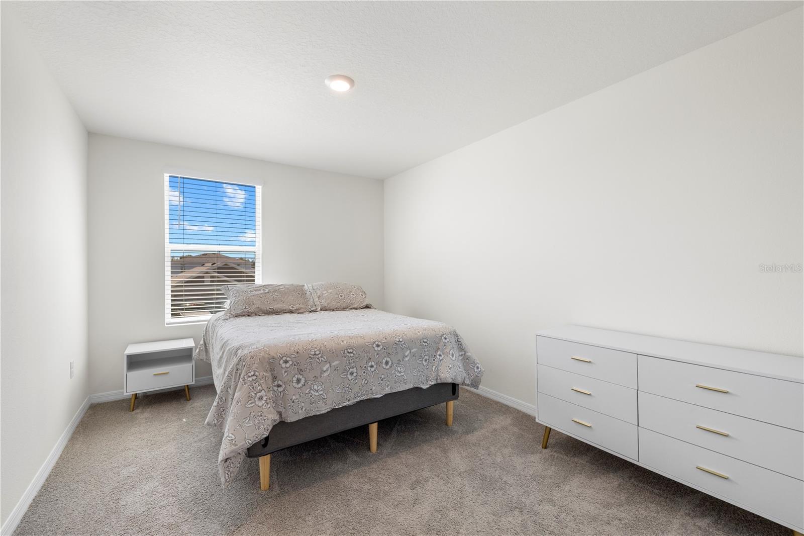 Image 36 of 59 For 37247 Kings Crown Drive