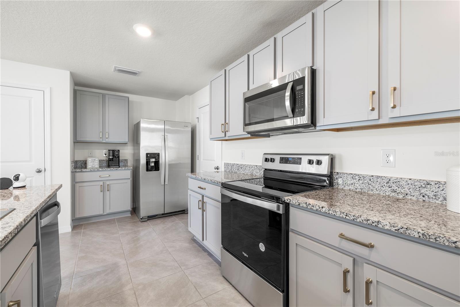 Image 5 of 59 For 37247 Kings Crown Drive