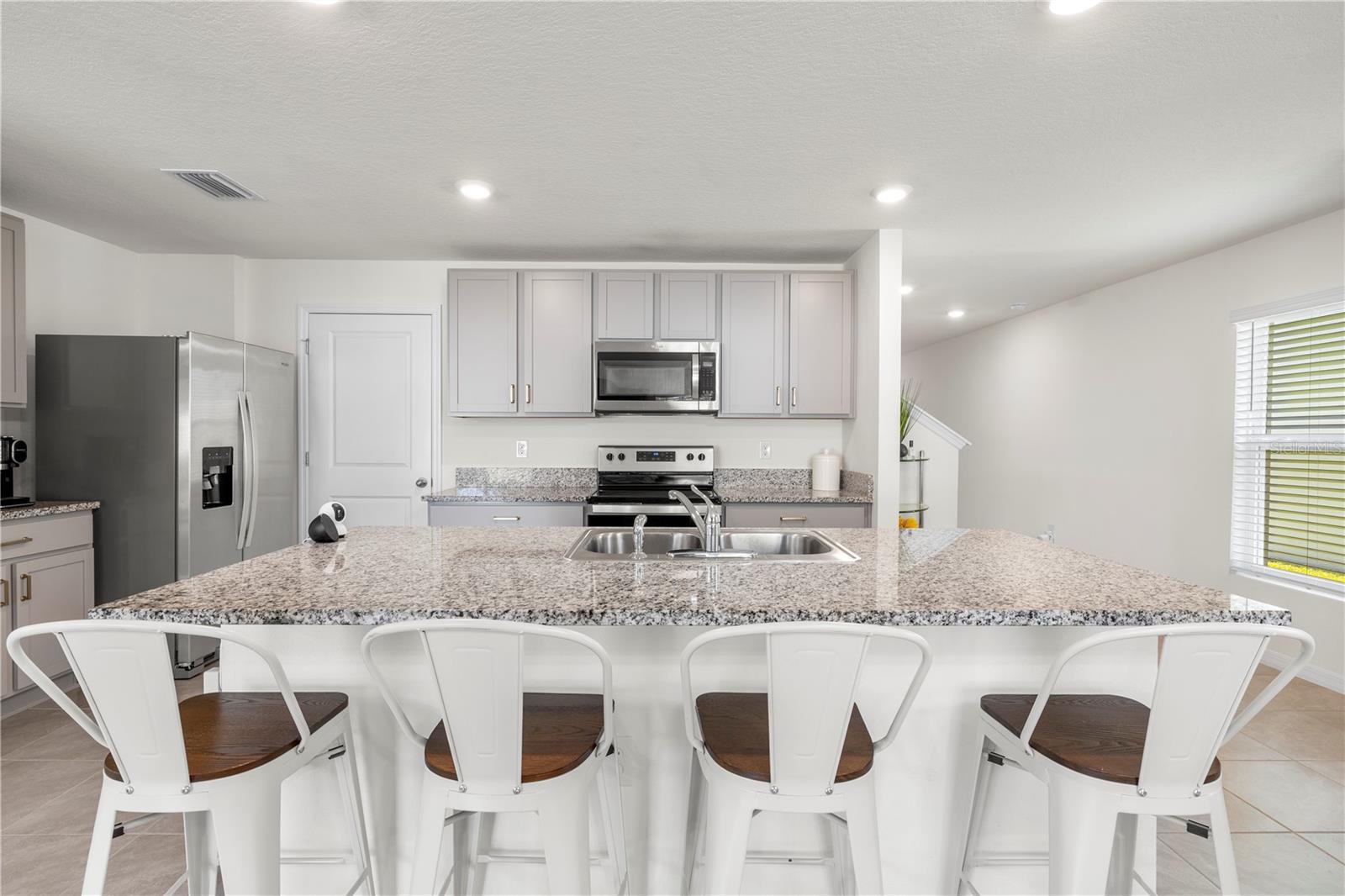 Image 8 of 59 For 37247 Kings Crown Drive