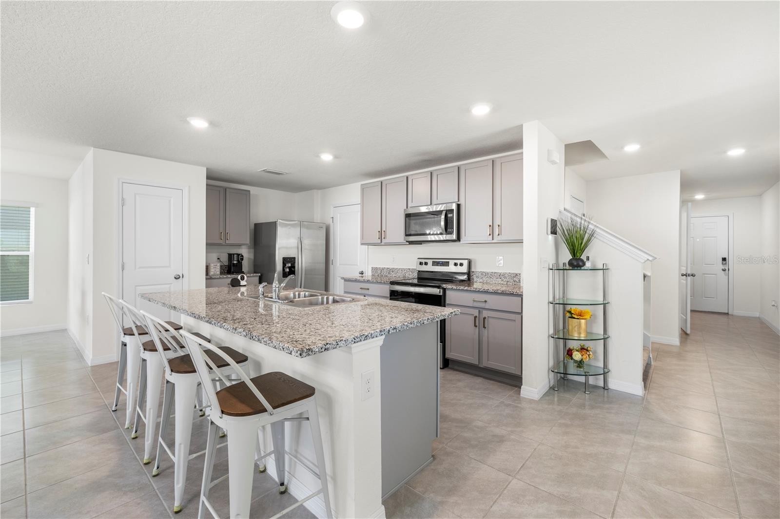 Image 9 of 59 For 37247 Kings Crown Drive