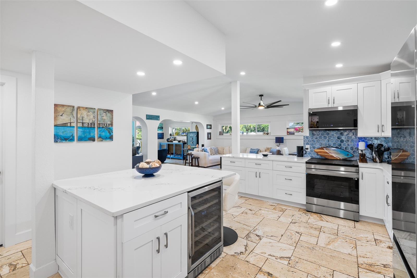 Image 15 of 59 For 1567 Delaware Avenue Ne