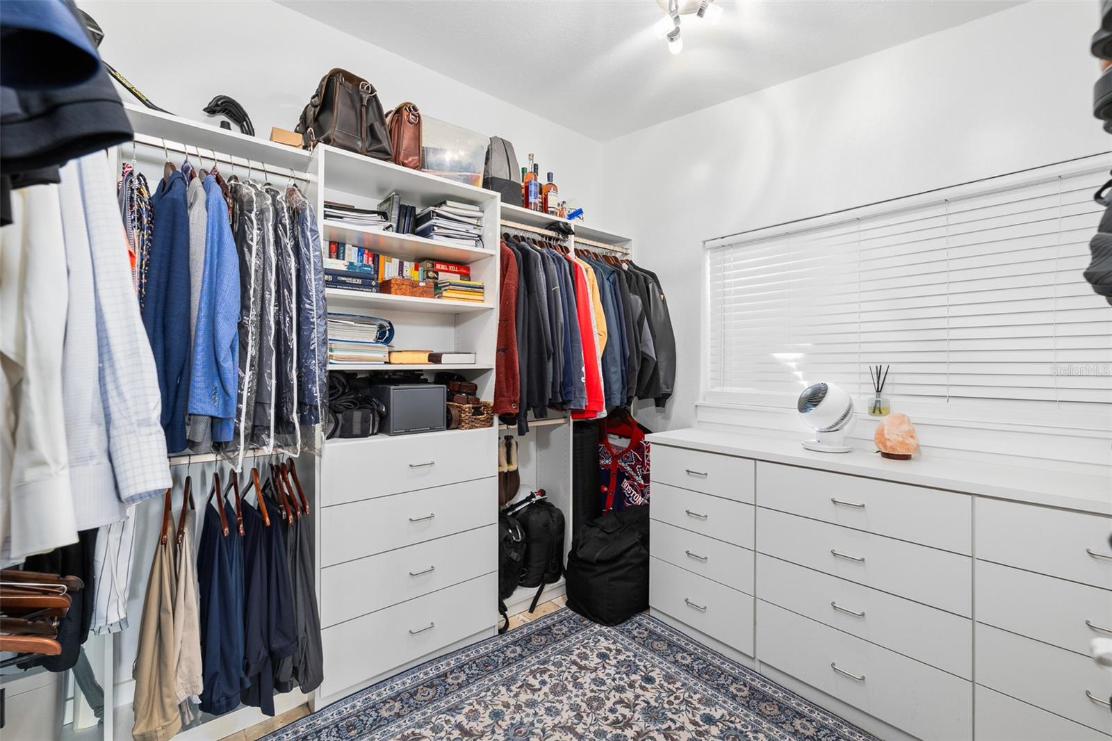 Image 24 of 59 For 1567 Delaware Avenue Ne