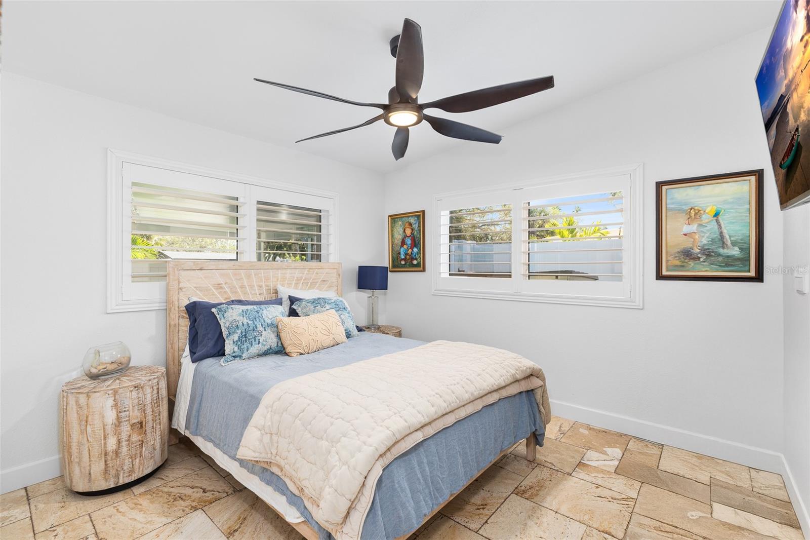 Image 26 of 59 For 1567 Delaware Avenue Ne