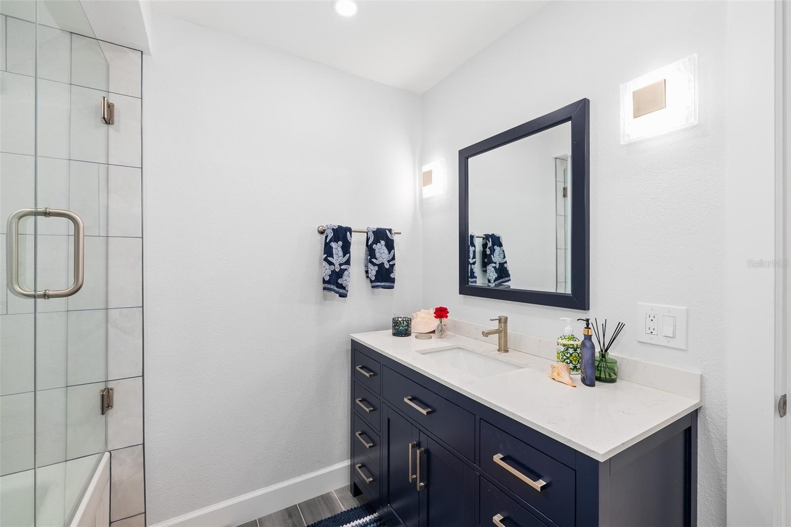 Image 29 of 59 For 1567 Delaware Avenue Ne