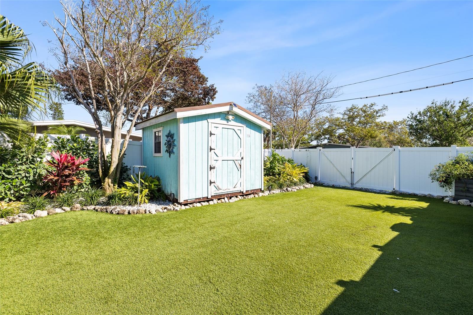 Image 31 of 59 For 1567 Delaware Avenue Ne