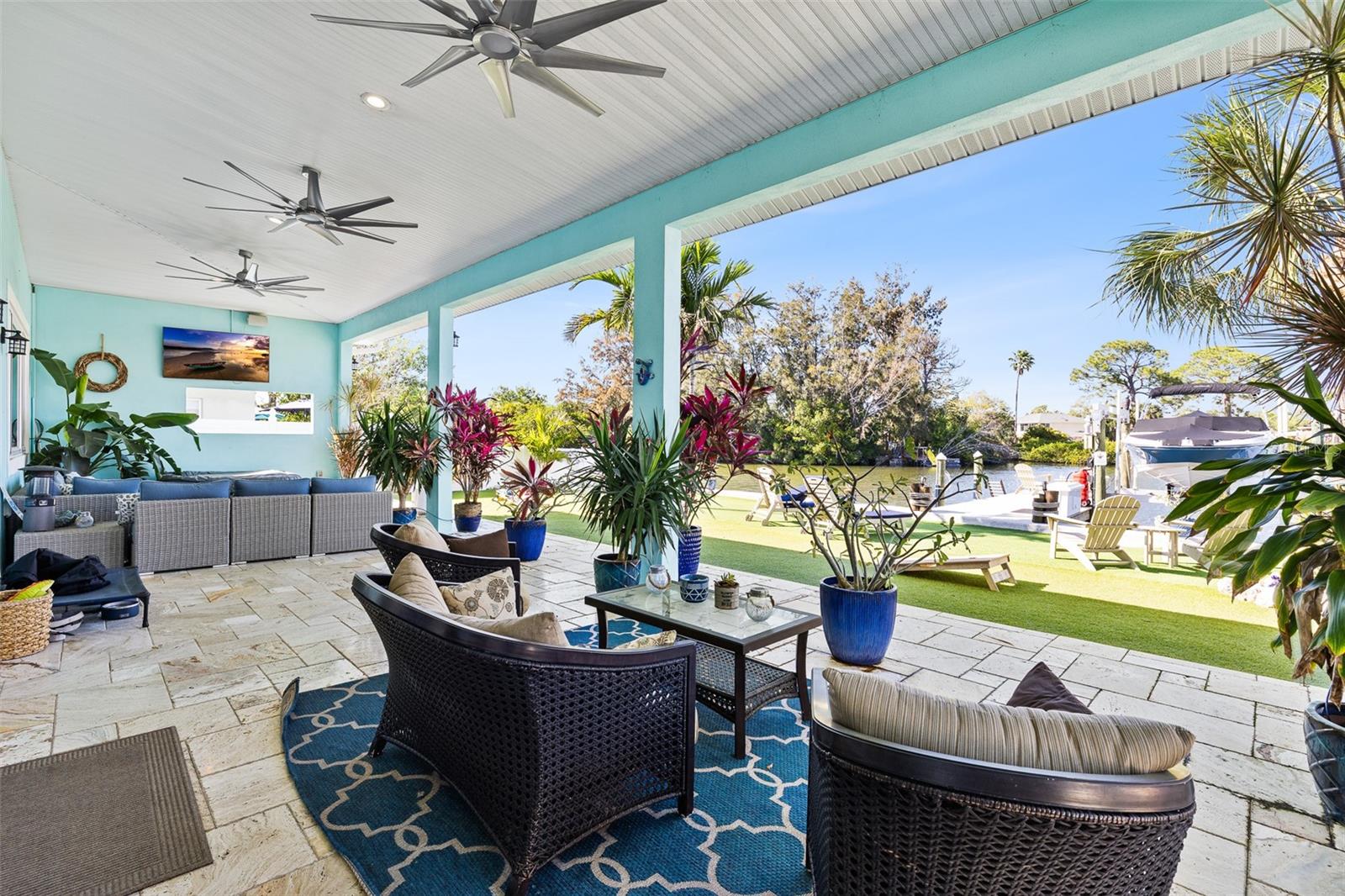 Image 38 of 59 For 1567 Delaware Avenue Ne