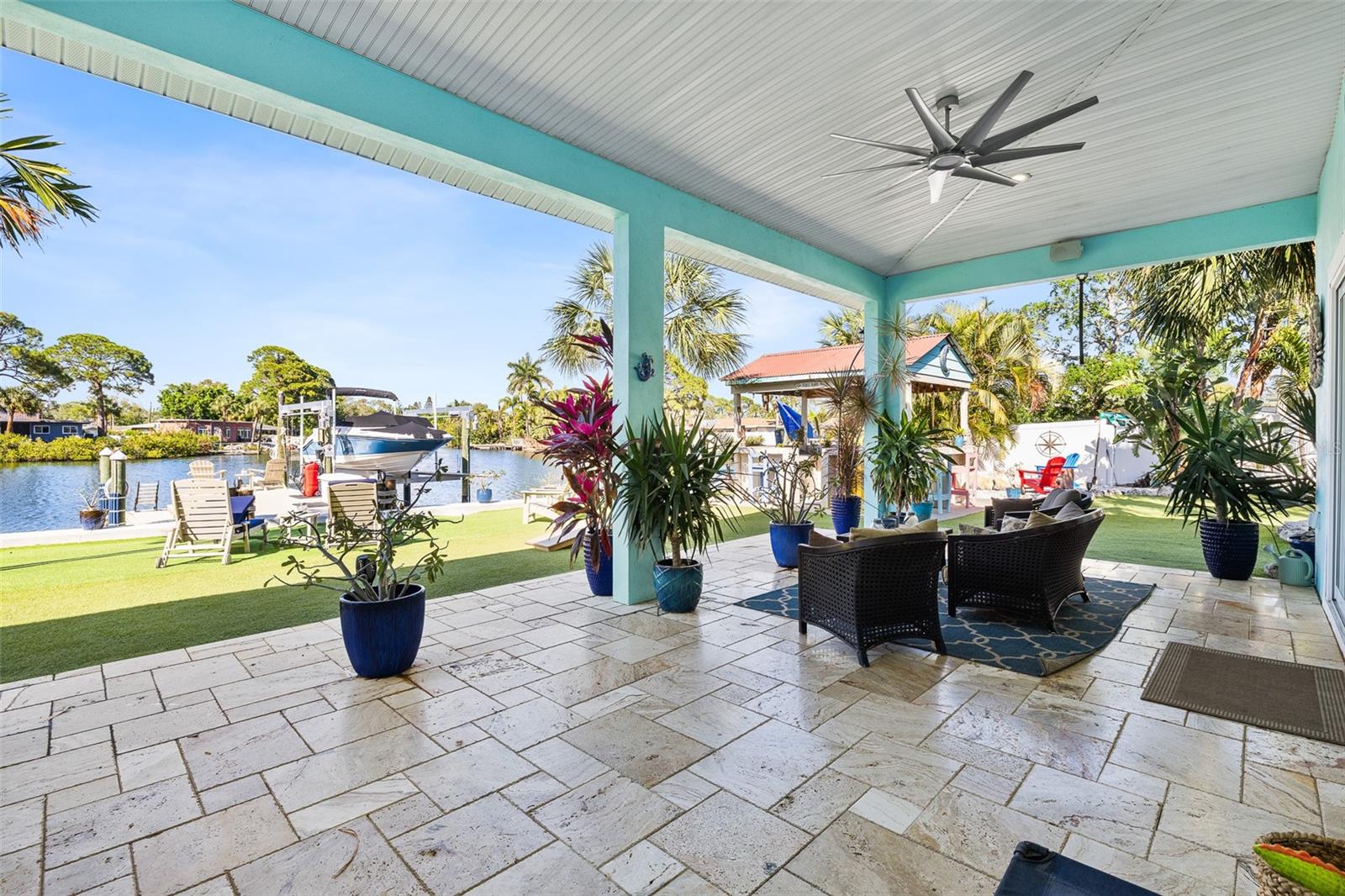 Image 39 of 59 For 1567 Delaware Avenue Ne