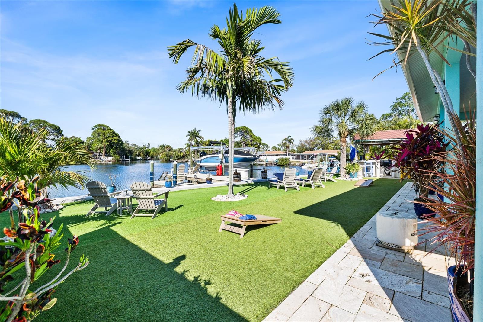 Image 43 of 59 For 1567 Delaware Avenue Ne