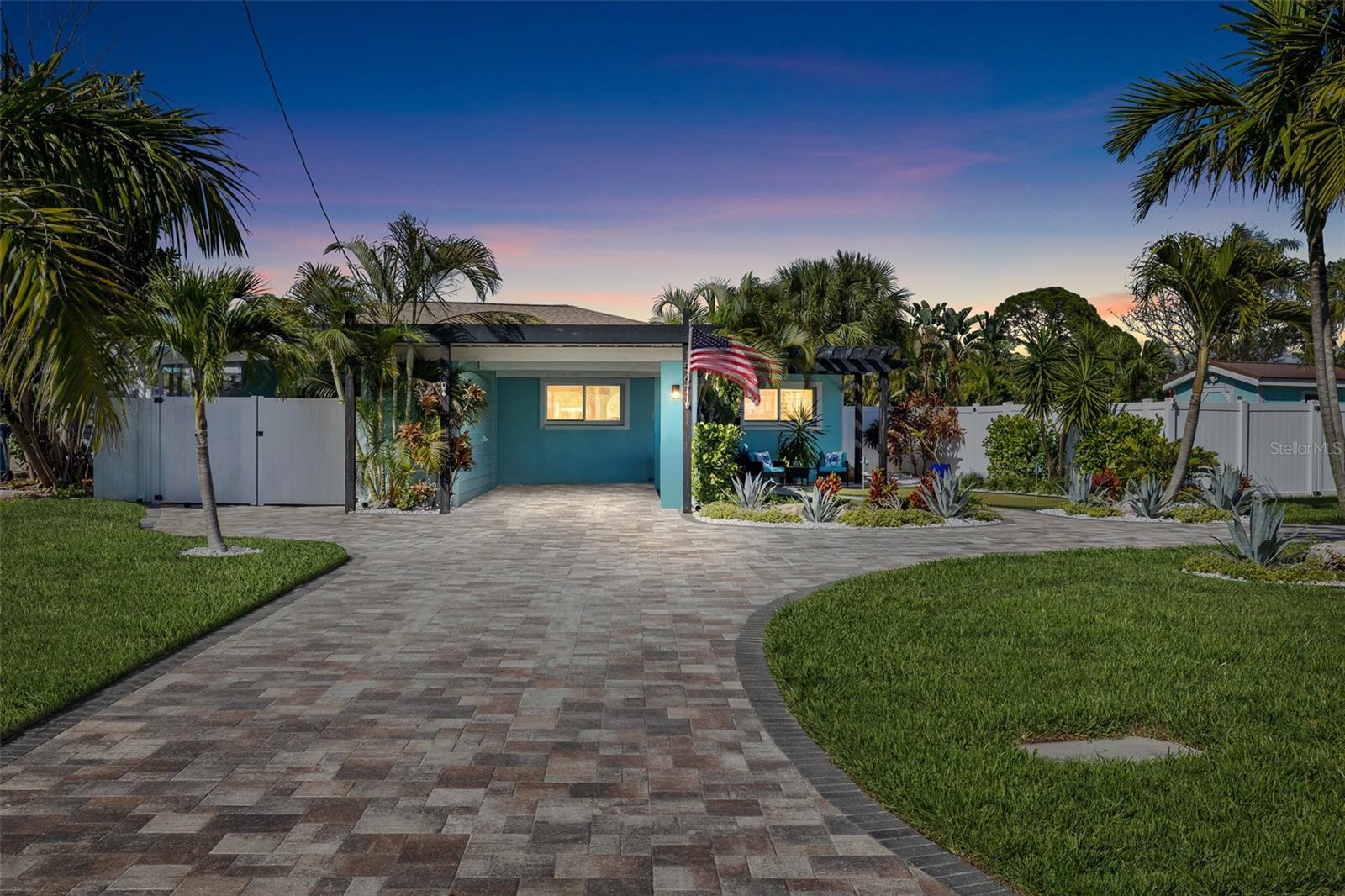 Image 56 of 59 For 1567 Delaware Avenue Ne