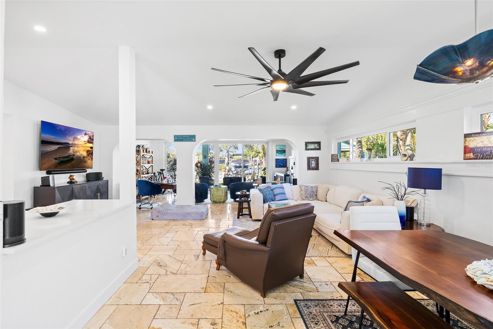 Image 6 of 59 For 1567 Delaware Avenue Ne