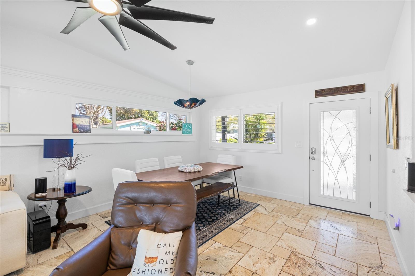 Image 8 of 59 For 1567 Delaware Avenue Ne