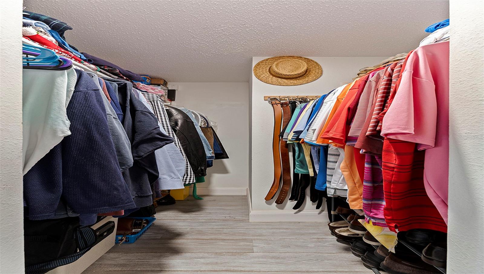 Image 17 of 30 For 4910 Bay Street Ne 310