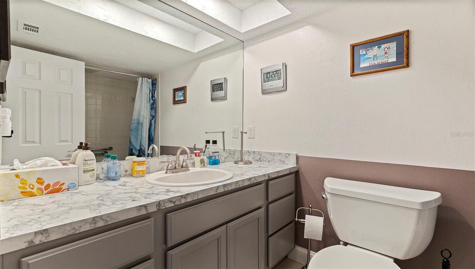 Image 18 of 30 For 4910 Bay Street Ne 310