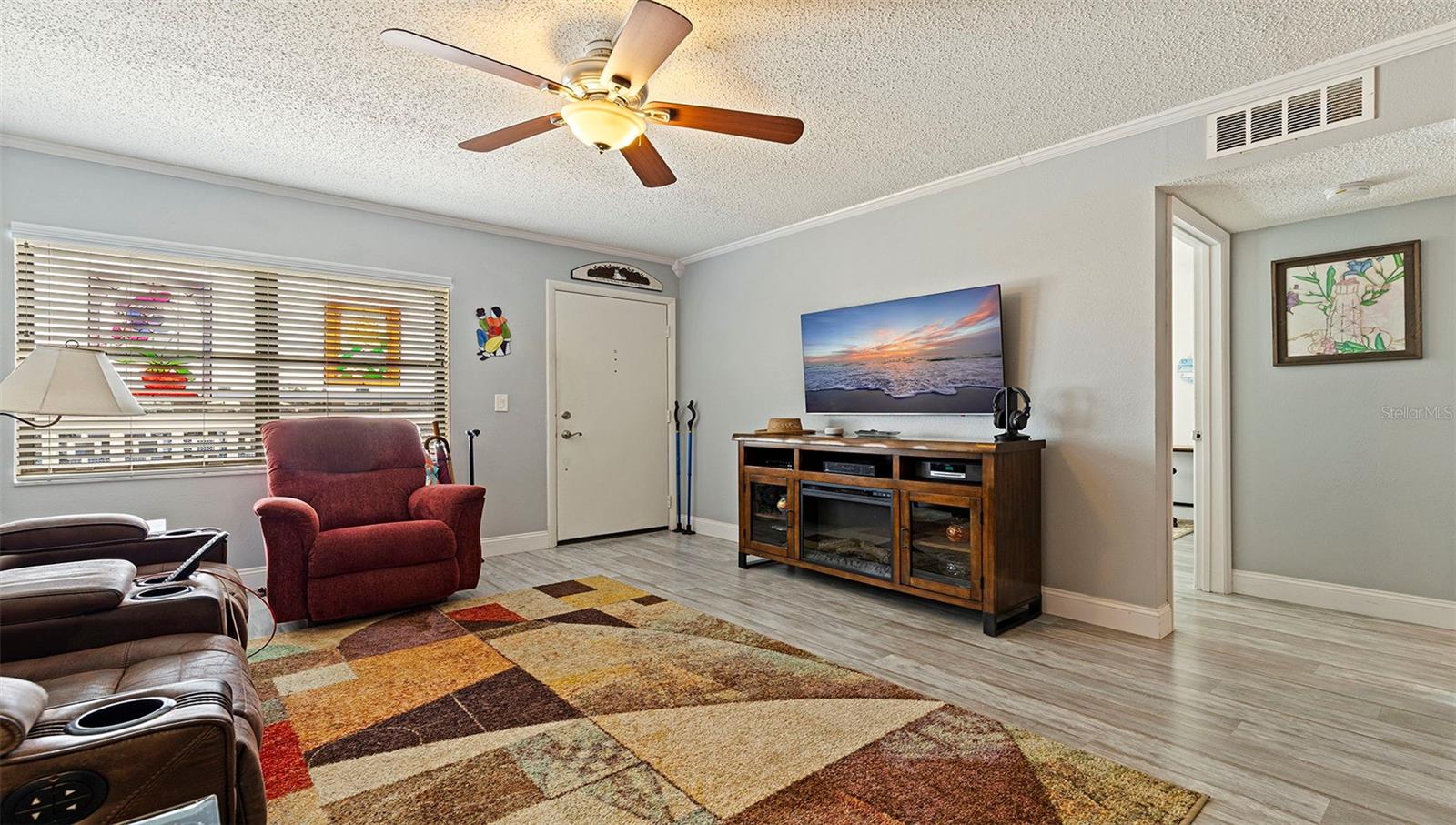 Image 6 of 30 For 4910 Bay Street Ne 310