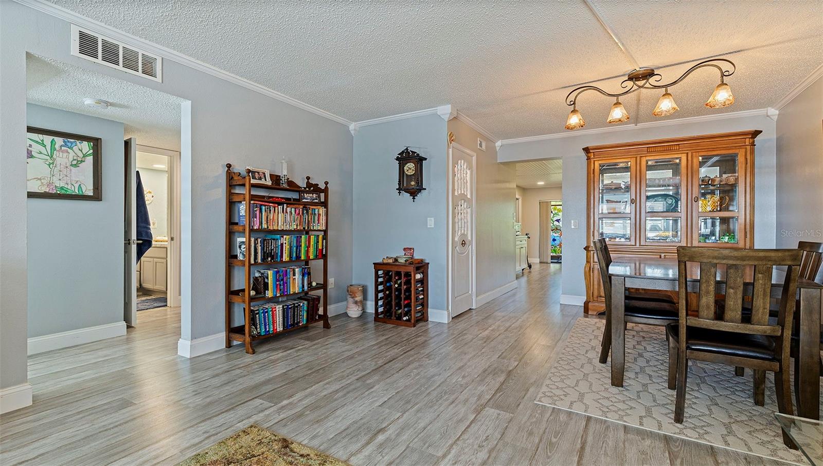 Image 7 of 30 For 4910 Bay Street Ne 310