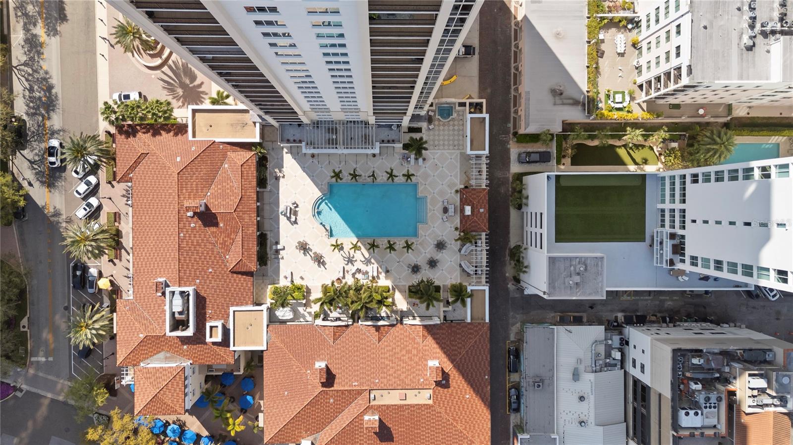 Image 26 of 39 For 300 Beach Drive Ne 302