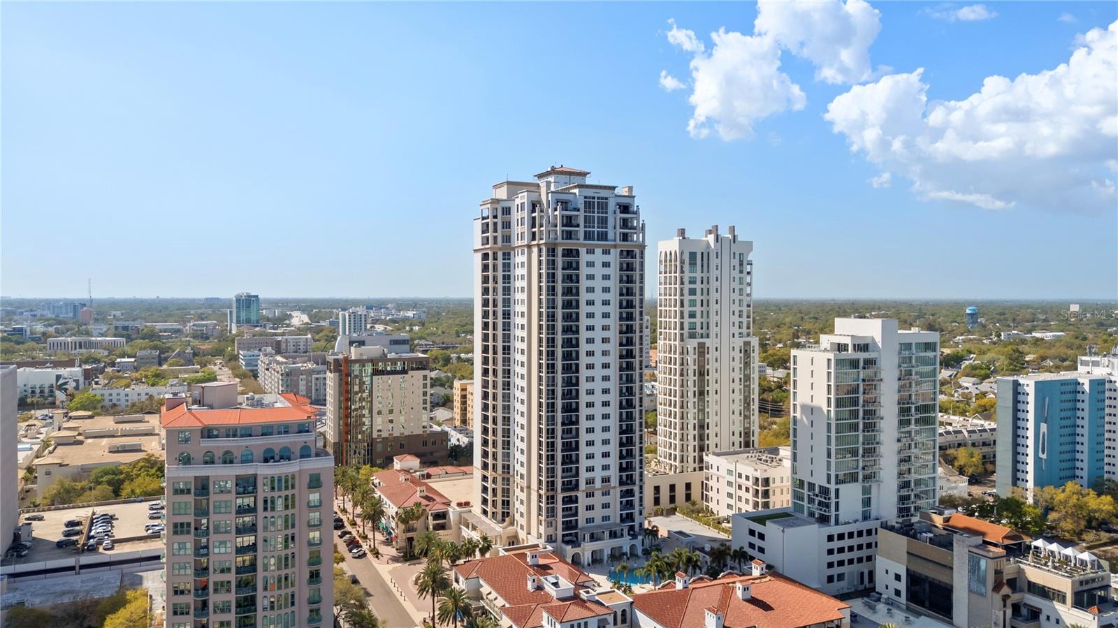 Image 27 of 39 For 300 Beach Drive Ne 302