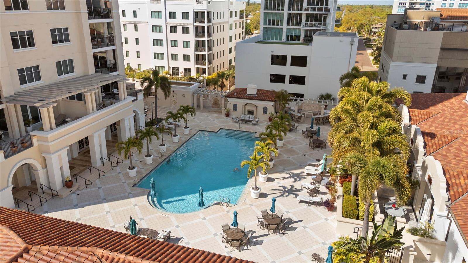 Image 3 of 39 For 300 Beach Drive Ne 302