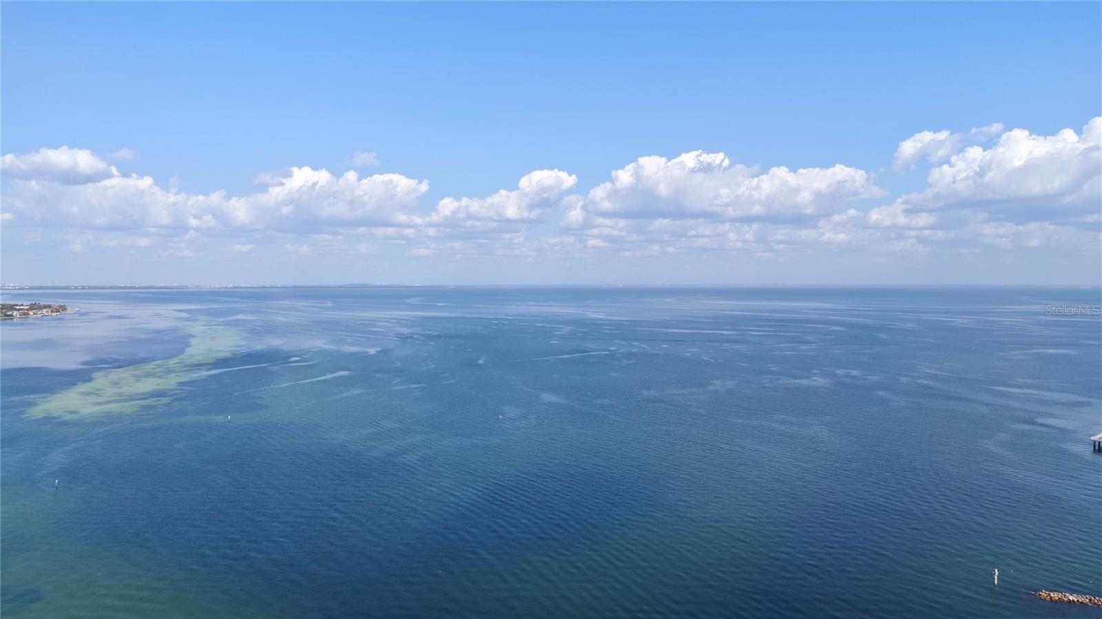 Image 31 of 39 For 300 Beach Drive Ne 302