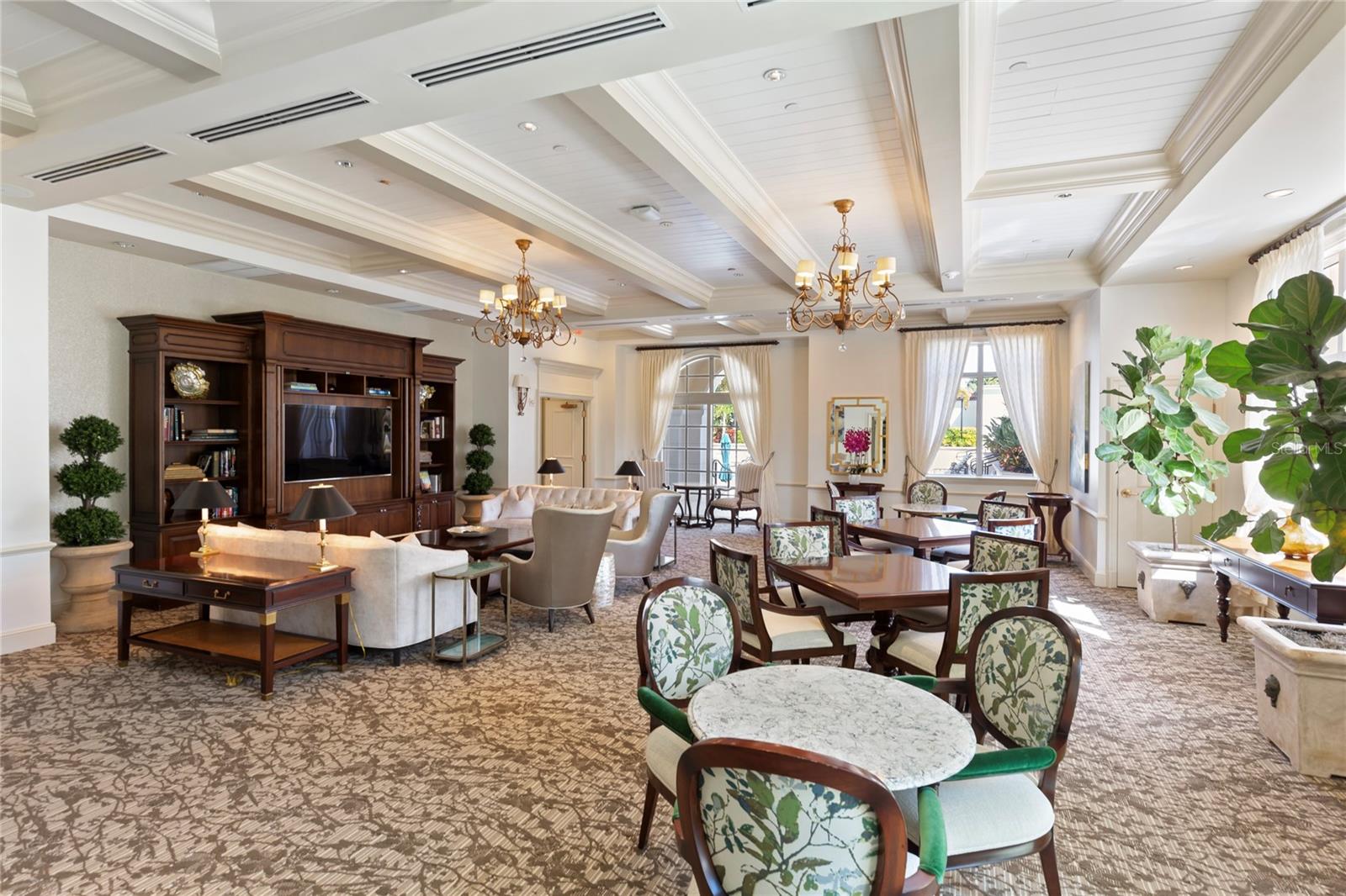 Image 38 of 39 For 300 Beach Drive Ne 302