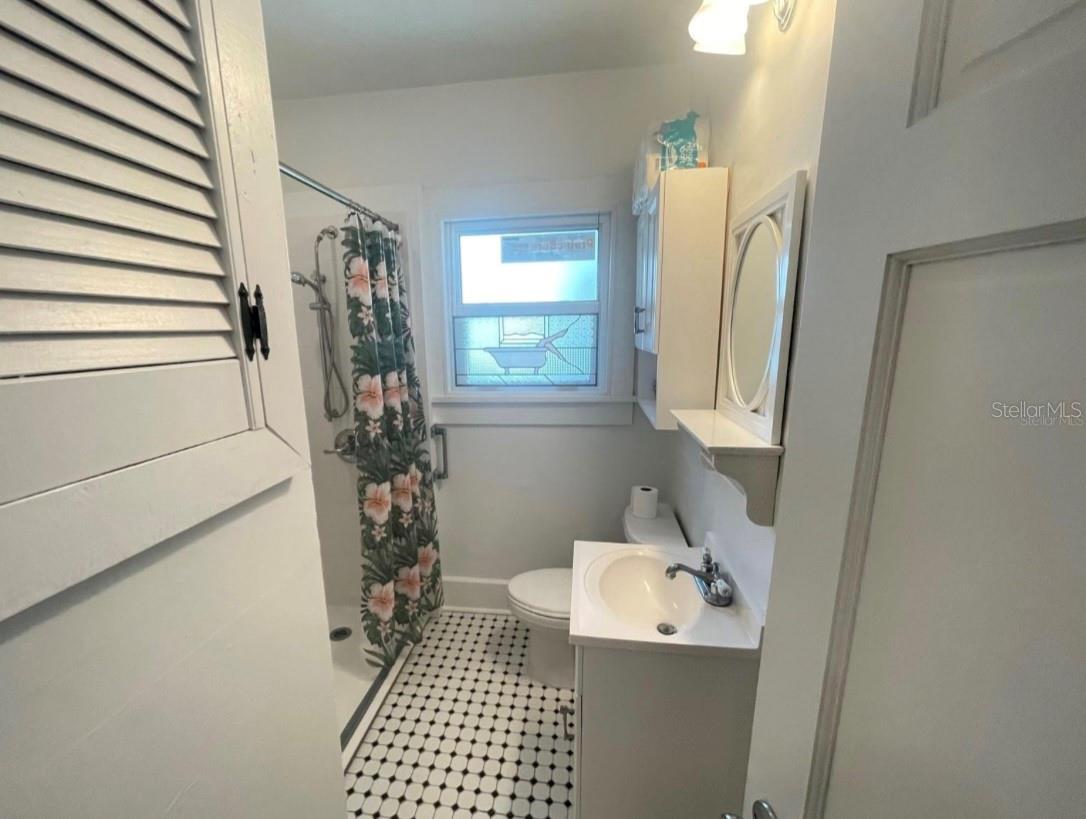 Image 17 of 29 For 1231 Highland Street N