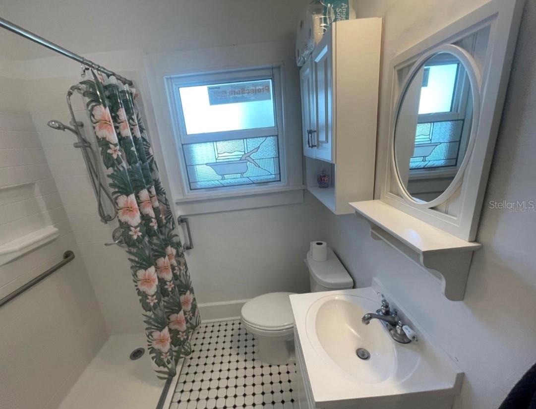 Image 19 of 29 For 1231 Highland Street N