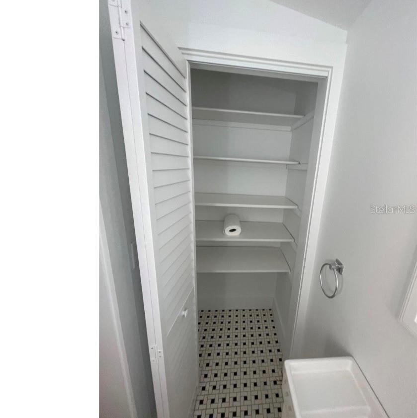 Image 27 of 29 For 1231 Highland Street N