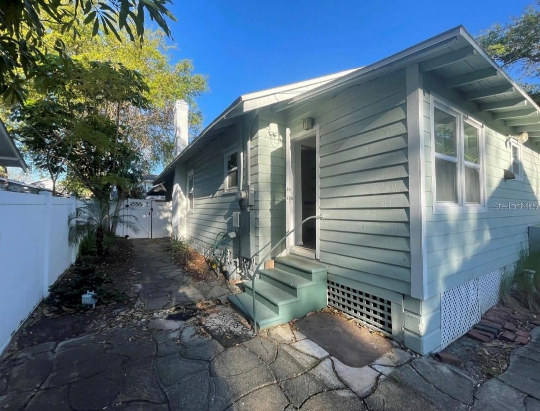 Image 28 of 29 For 1231 Highland Street N