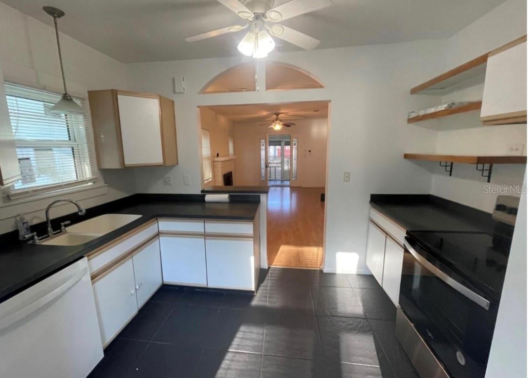 Image 9 of 29 For 1231 Highland Street N