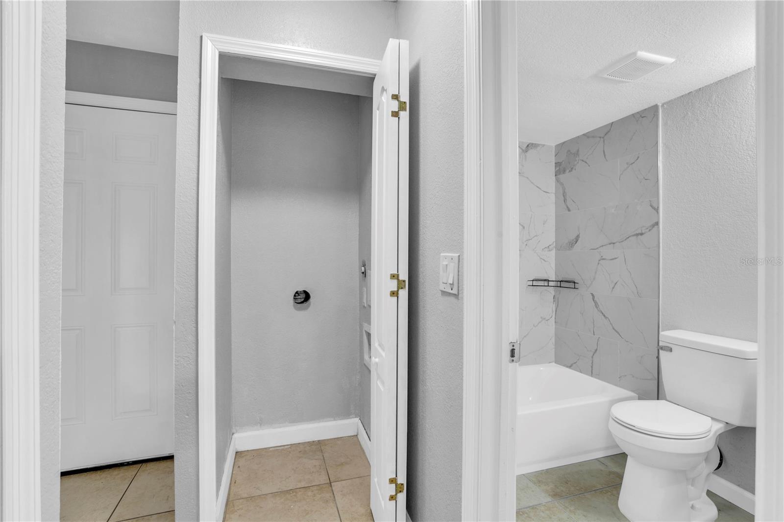 Image 31 of 56 For 209 Red Cedar Place 209