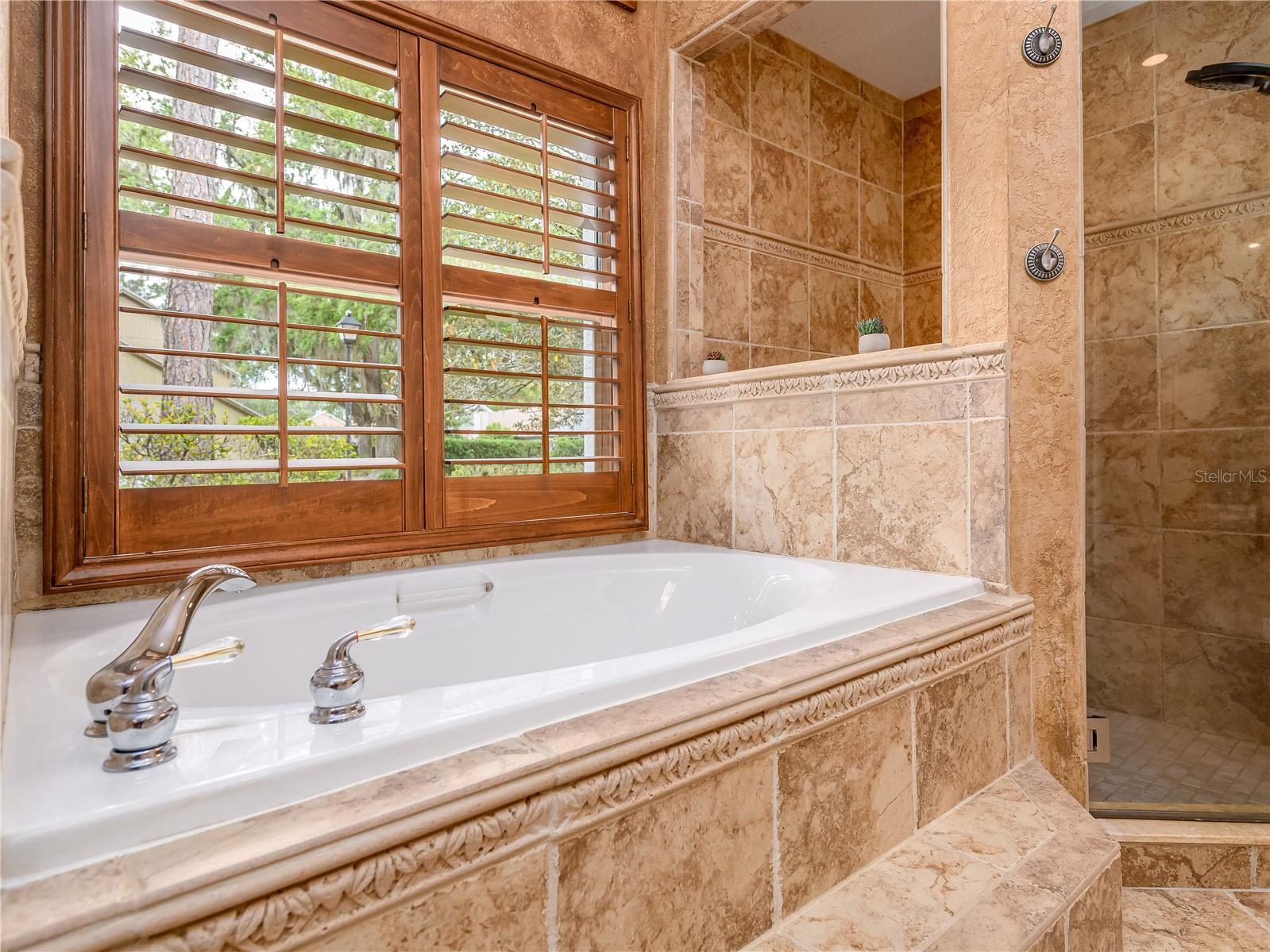 Listing photo id 18 for 7218 Yardley Way