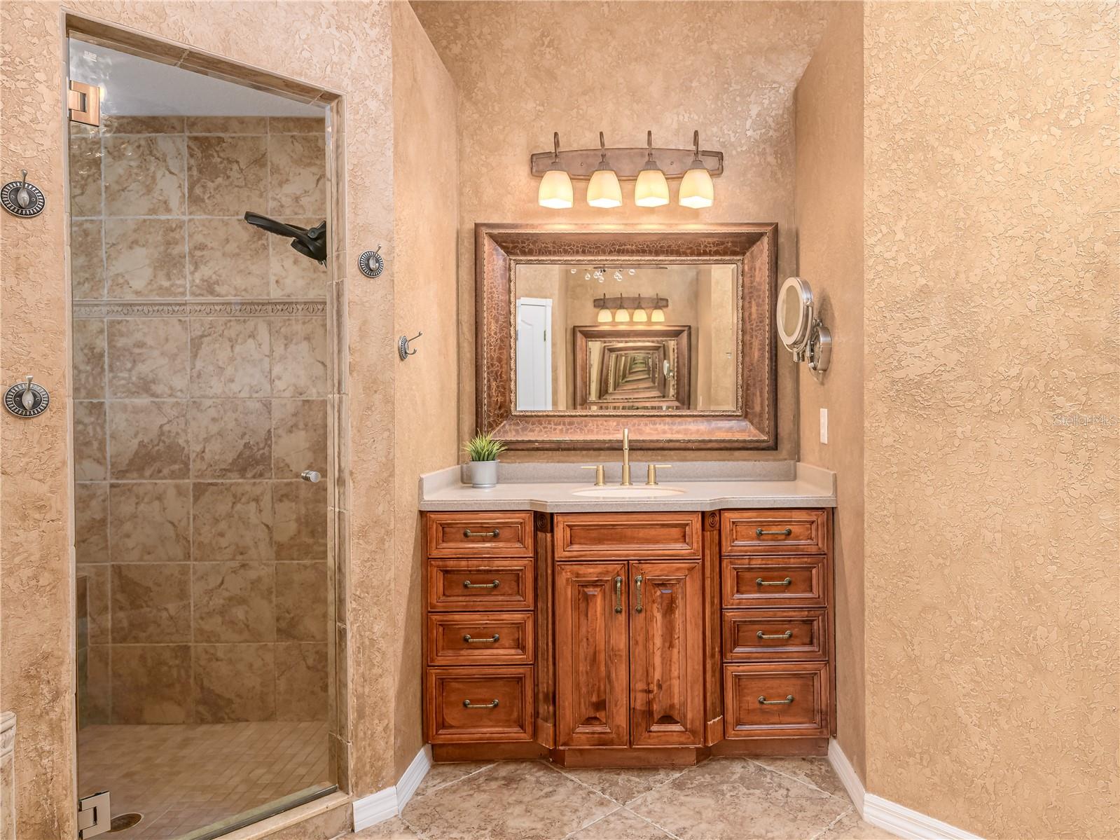 Listing photo id 19 for 7218 Yardley Way