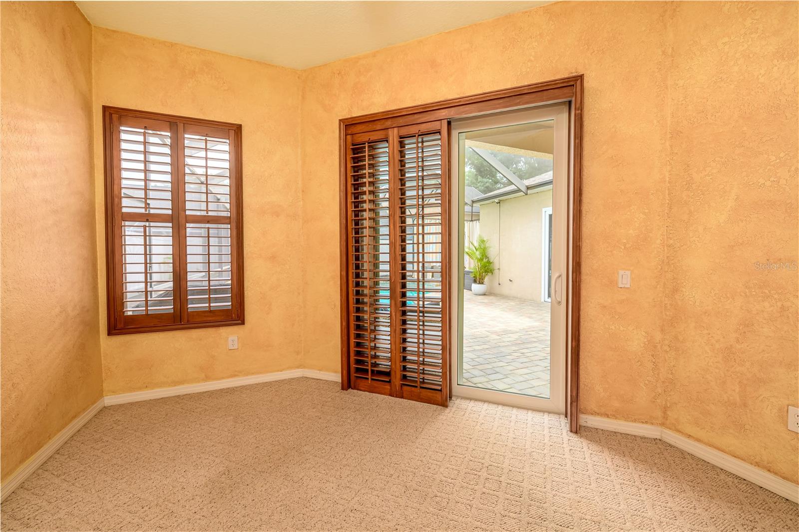 Listing photo id 21 for 7218 Yardley Way