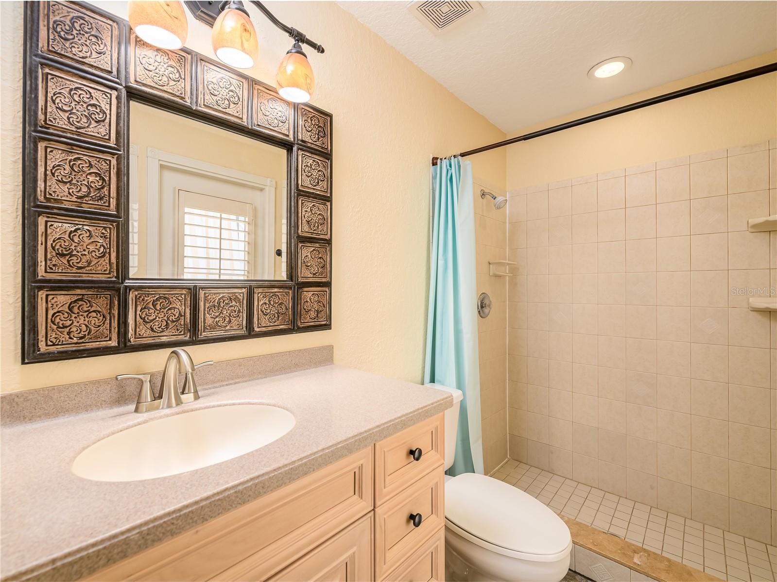 Listing photo id 33 for 7218 Yardley Way