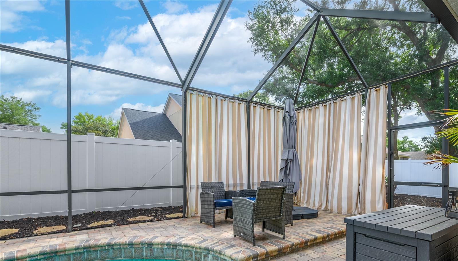 Listing photo id 41 for 7218 Yardley Way