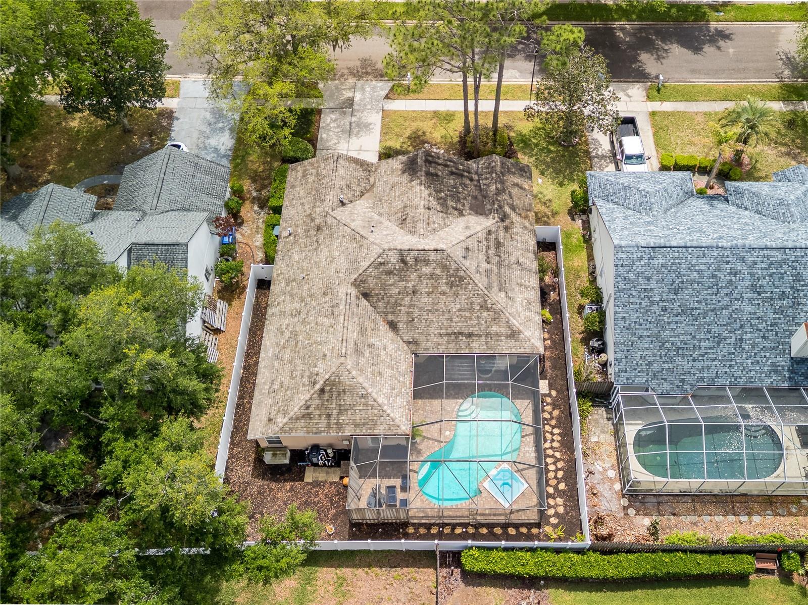 Listing photo id 7 for 7218 Yardley Way