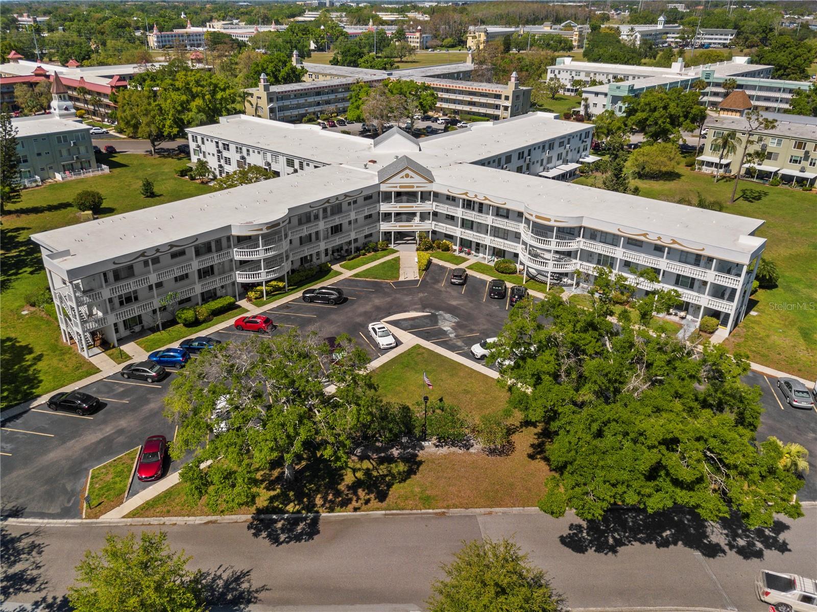 Image 33 of 43 For 2428 Columbia Drive 50