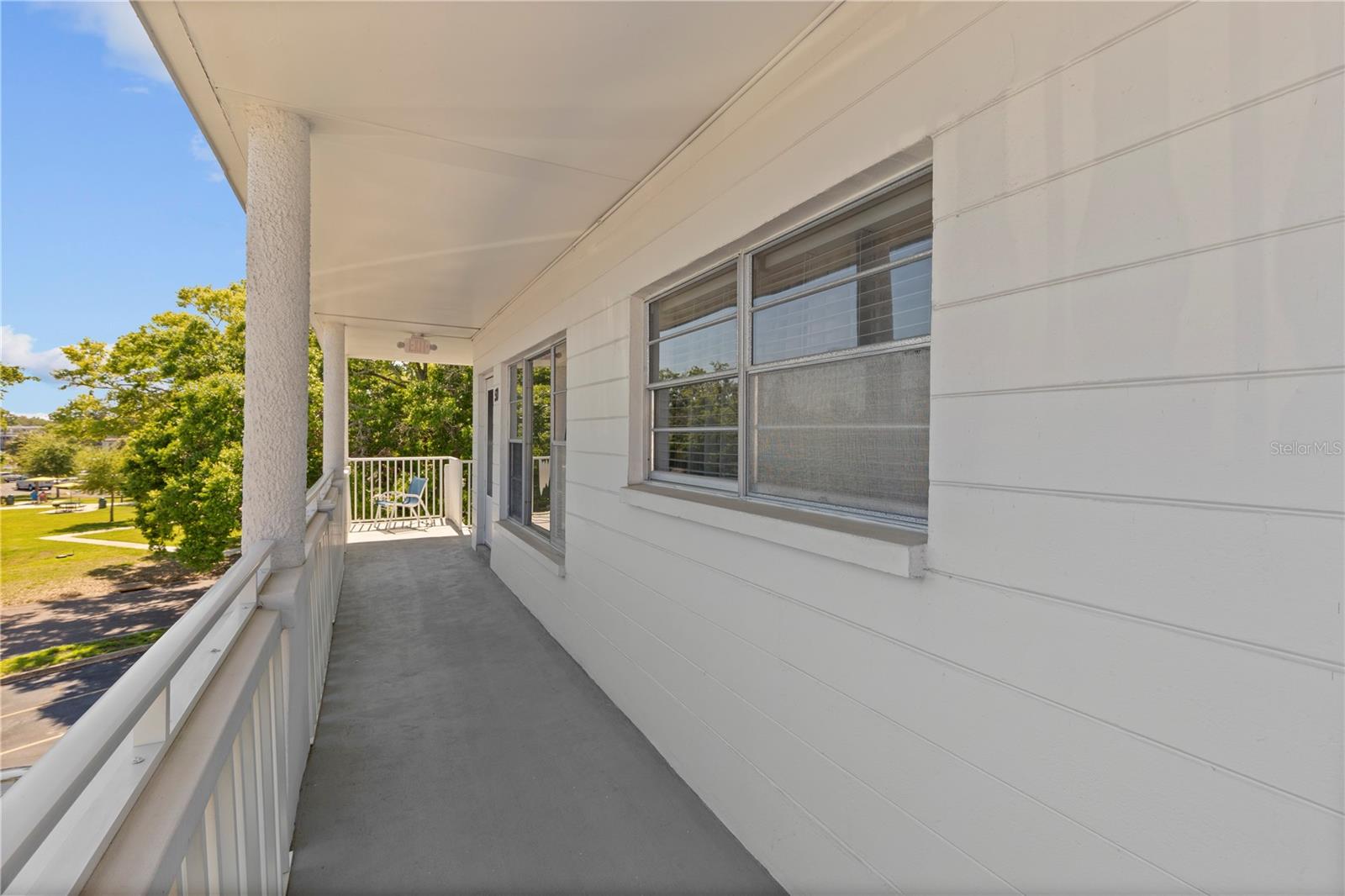 Image 7 of 43 For 2428 Columbia Drive 50