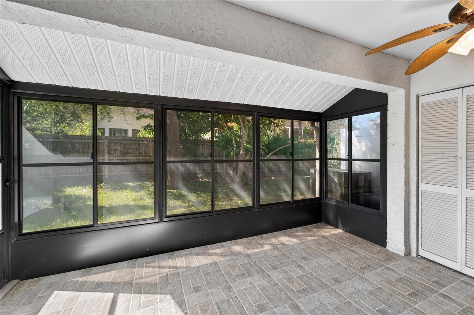 Image 13 of 54 For 2369 Beverly Drive