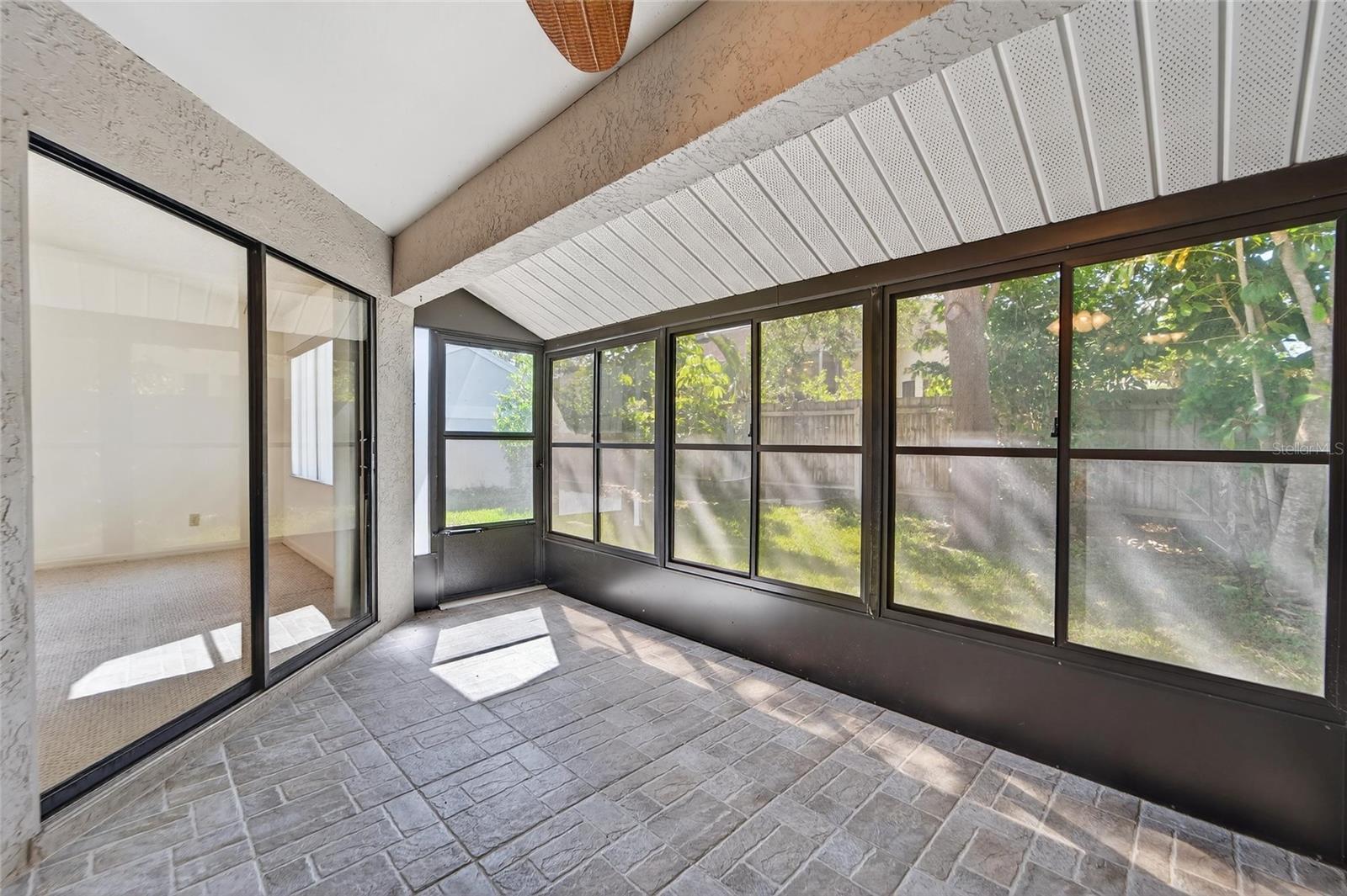 Image 14 of 54 For 2369 Beverly Drive