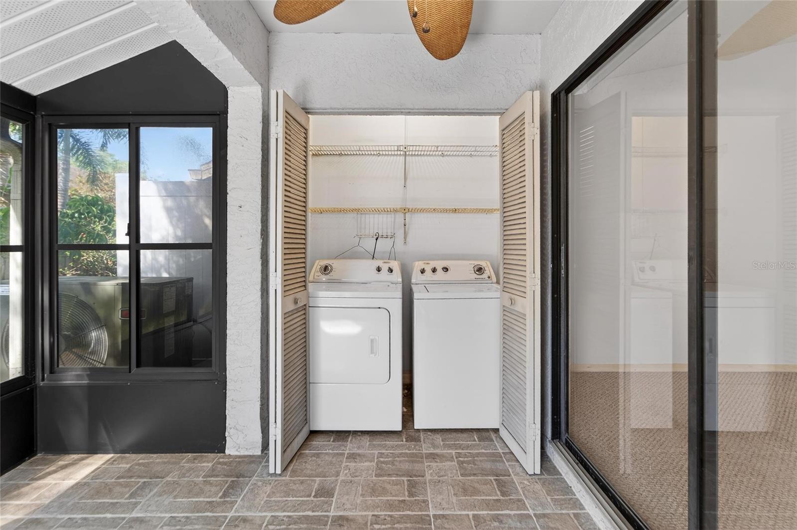 Image 16 of 54 For 2369 Beverly Drive