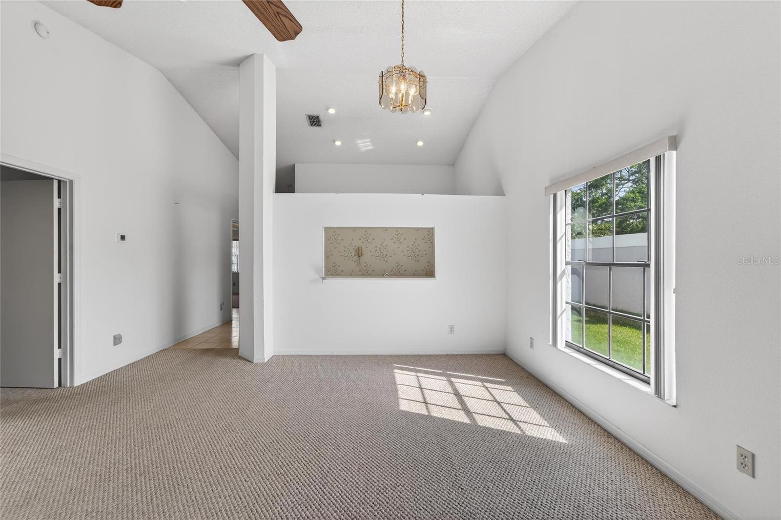 Image 18 of 54 For 2369 Beverly Drive