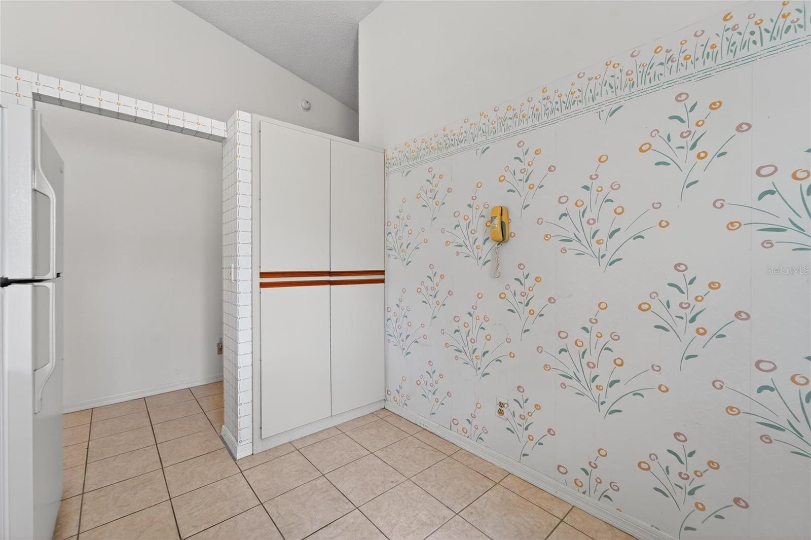 Image 25 of 54 For 2369 Beverly Drive