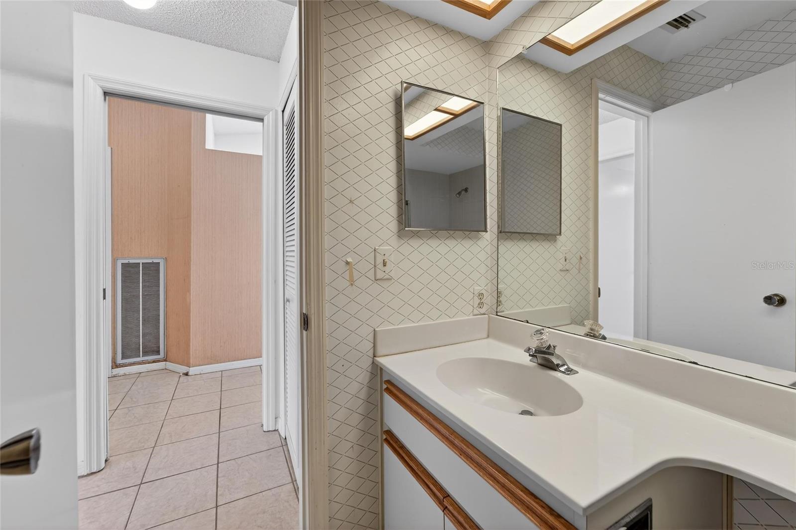 Image 37 of 54 For 2369 Beverly Drive