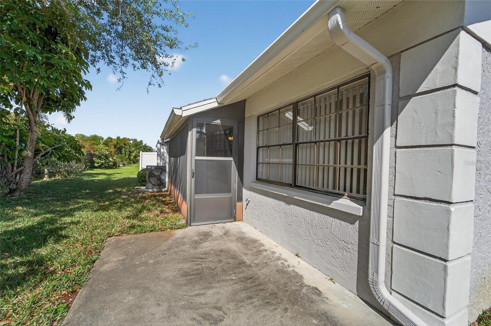 Image 50 of 54 For 2369 Beverly Drive