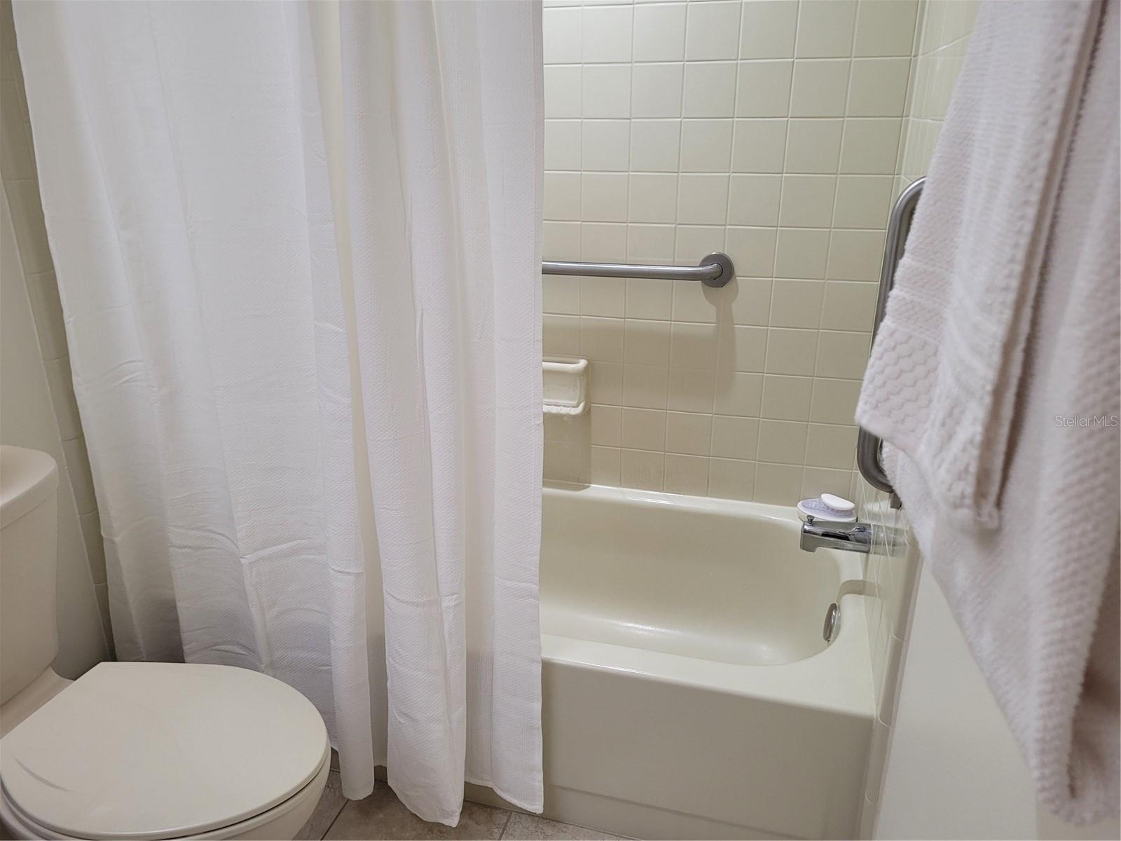 Image 17 of 23 For 3001 Landmark Boulevard E 106