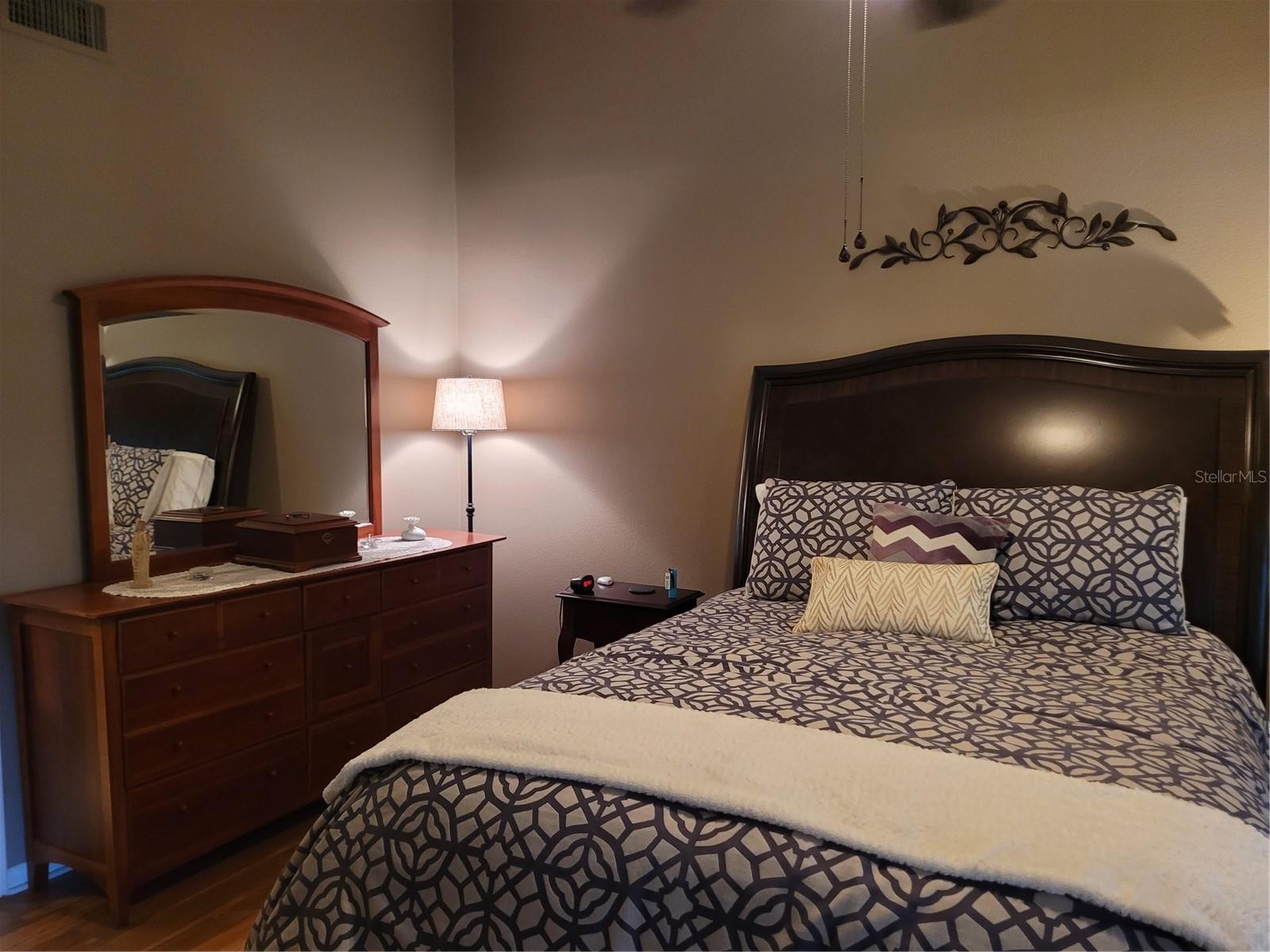 Image 8 of 23 For 3001 Landmark Boulevard E 106