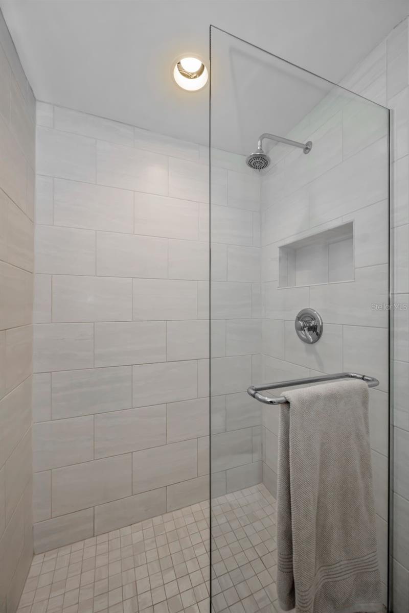 Image 29 of 72 For 1601 43rd Street N 143